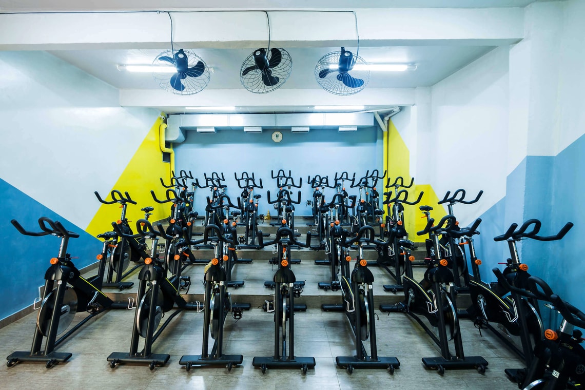 Academia Record - Spinning